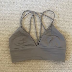 Lululemon sports bra size 4